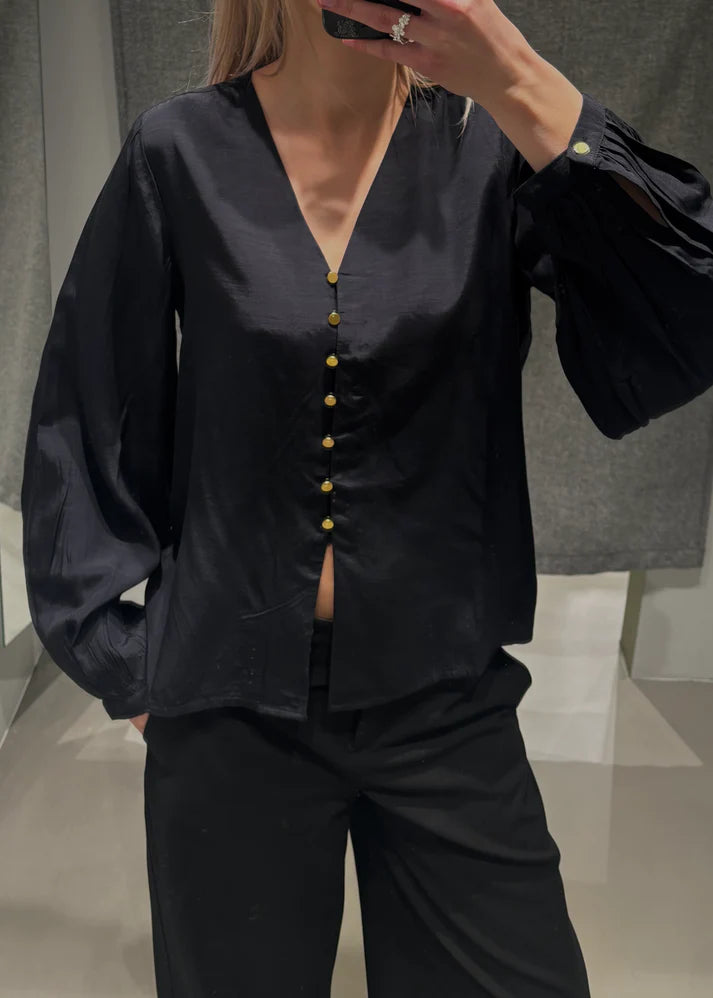 VIJOYCO Top - Black Beauty
