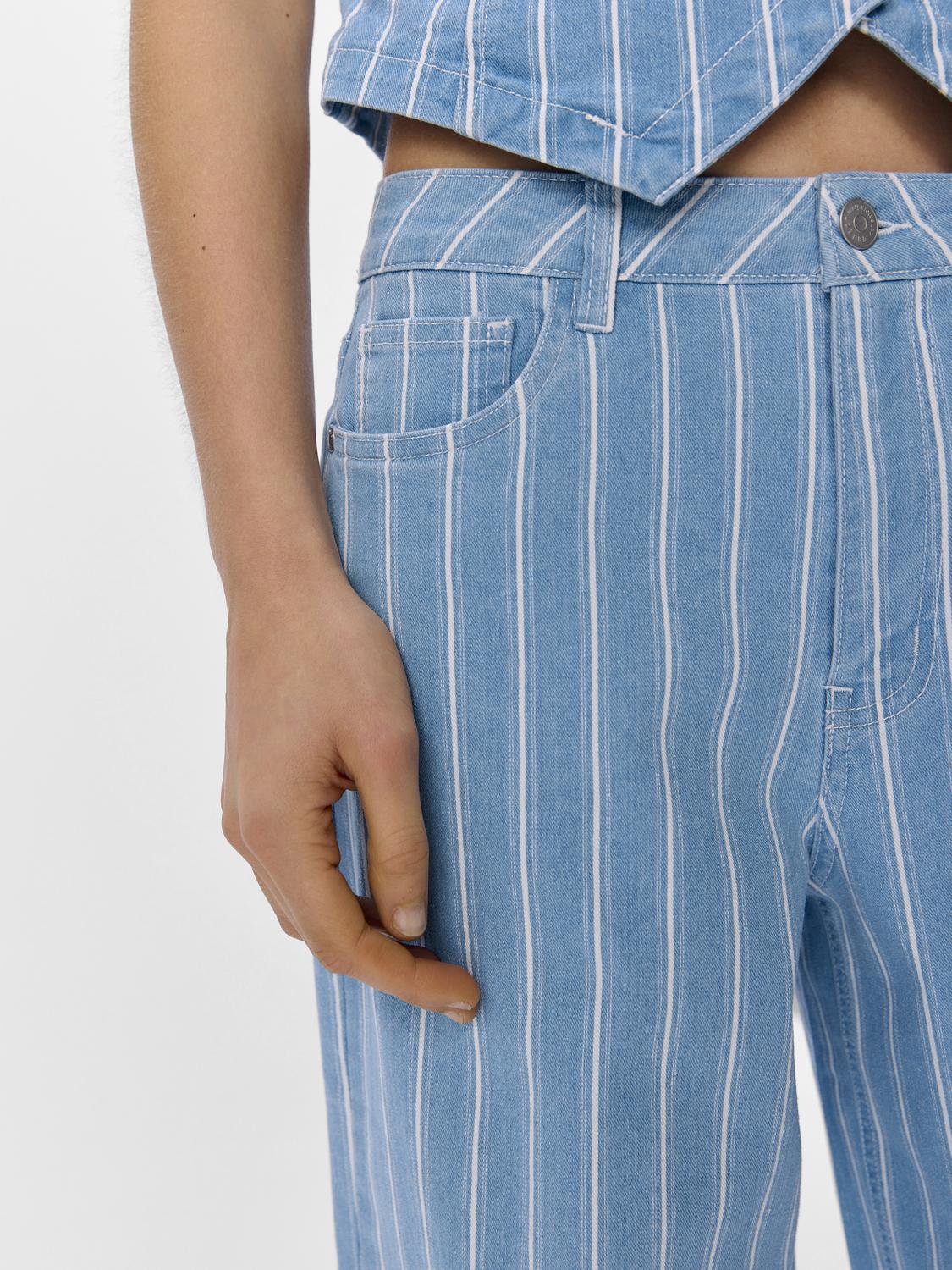 model_shot-detail