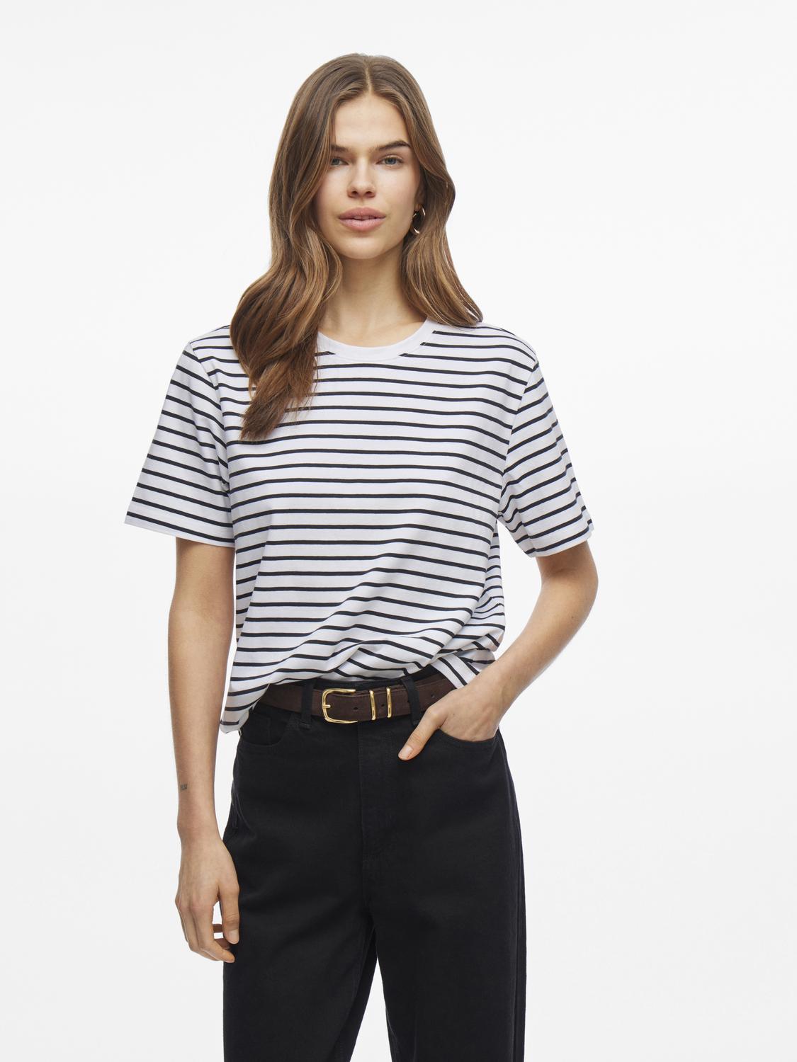 model_shot-front