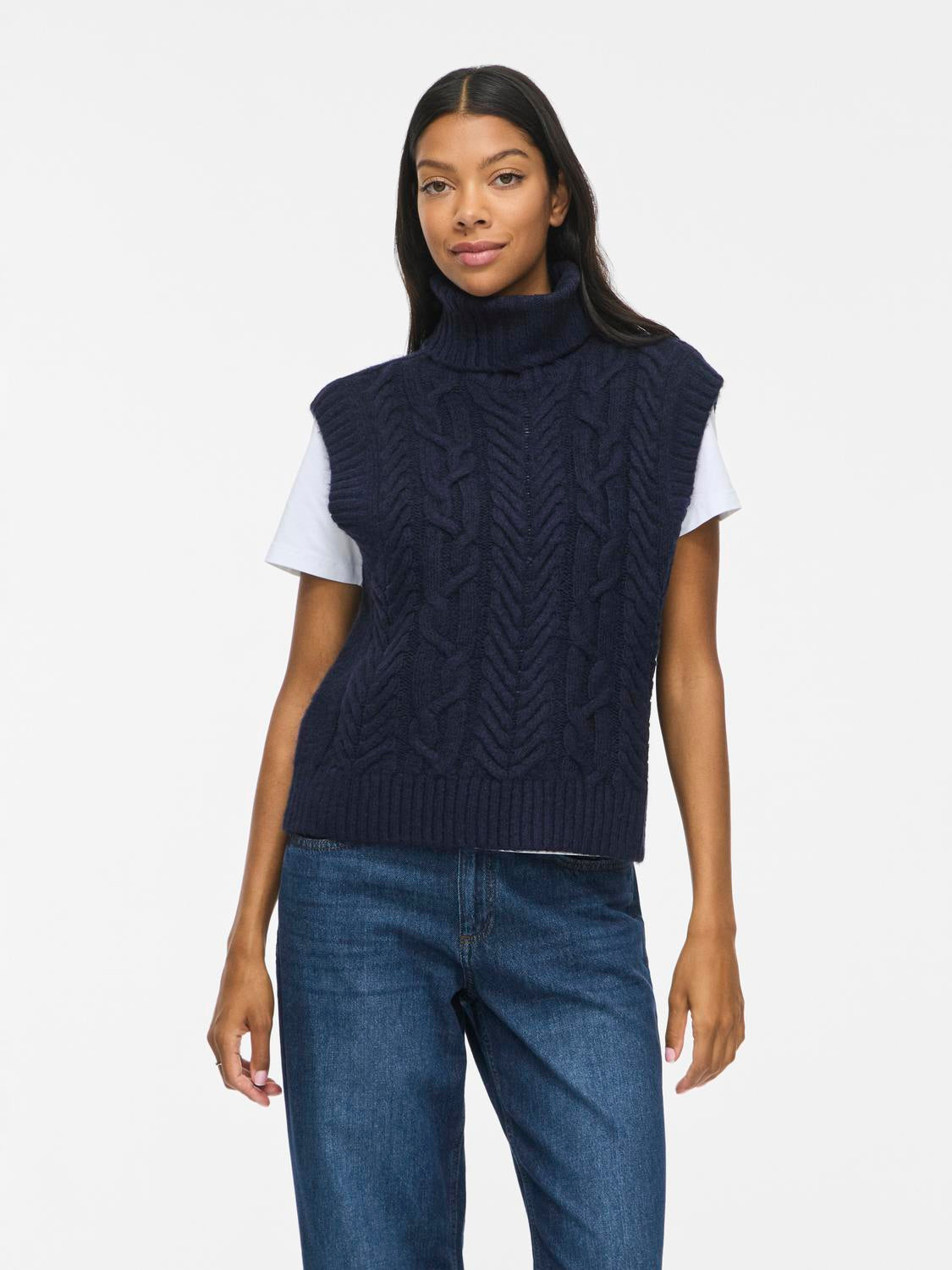 model_shot-front