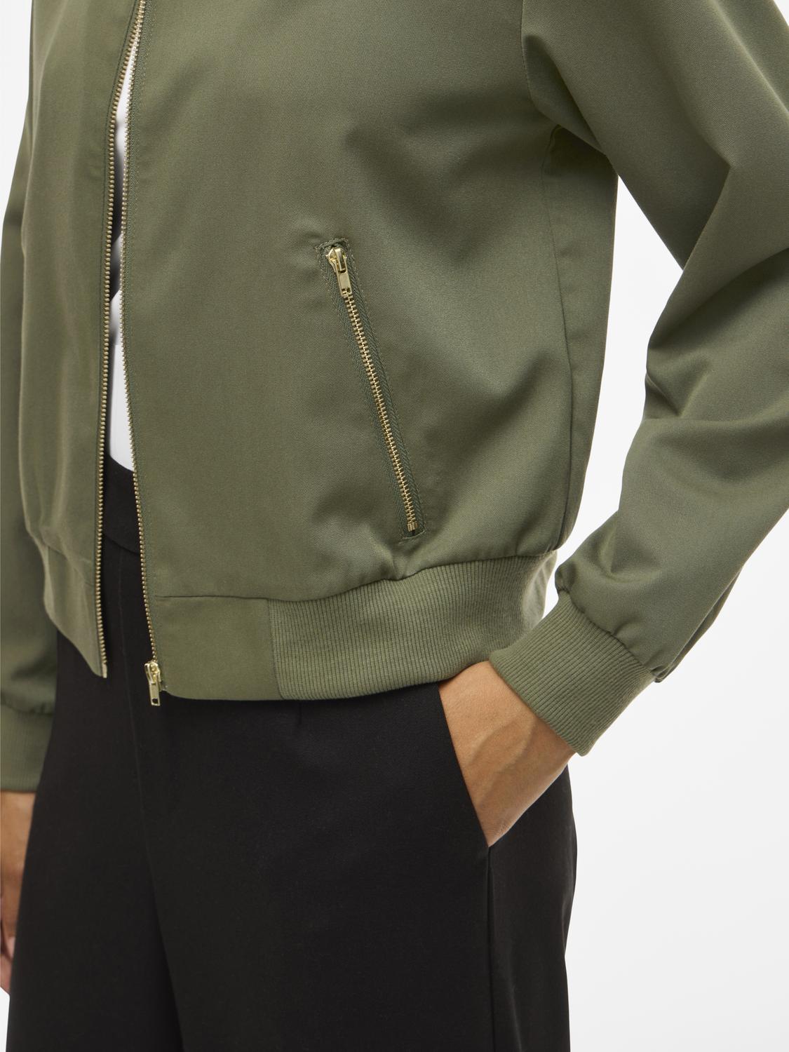 model_shot-detail