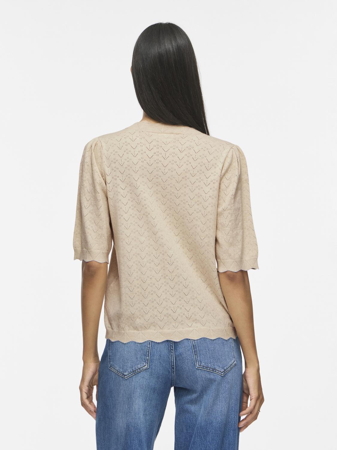 model_shot-back