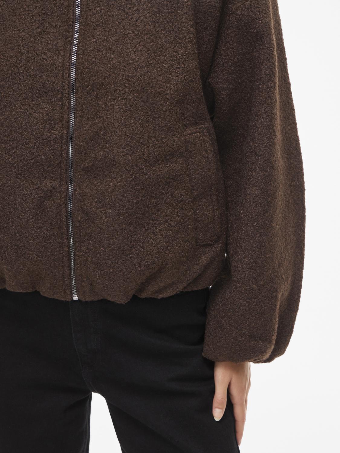 model_shot-detail