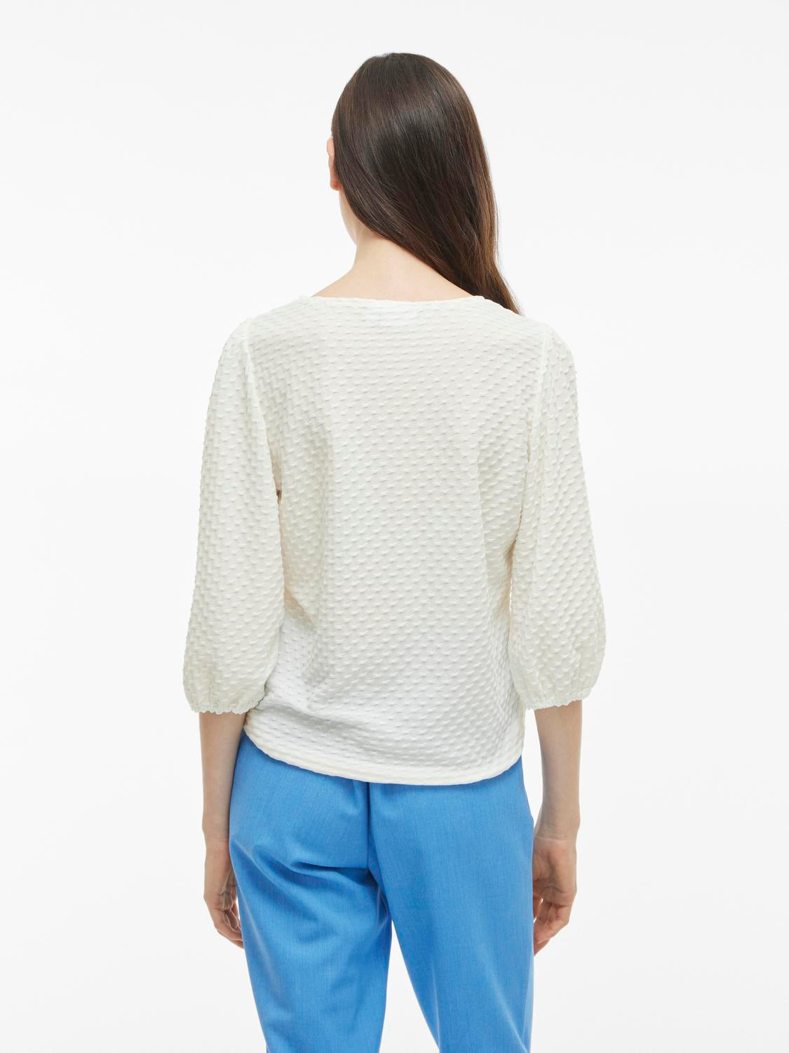 model_shot-back