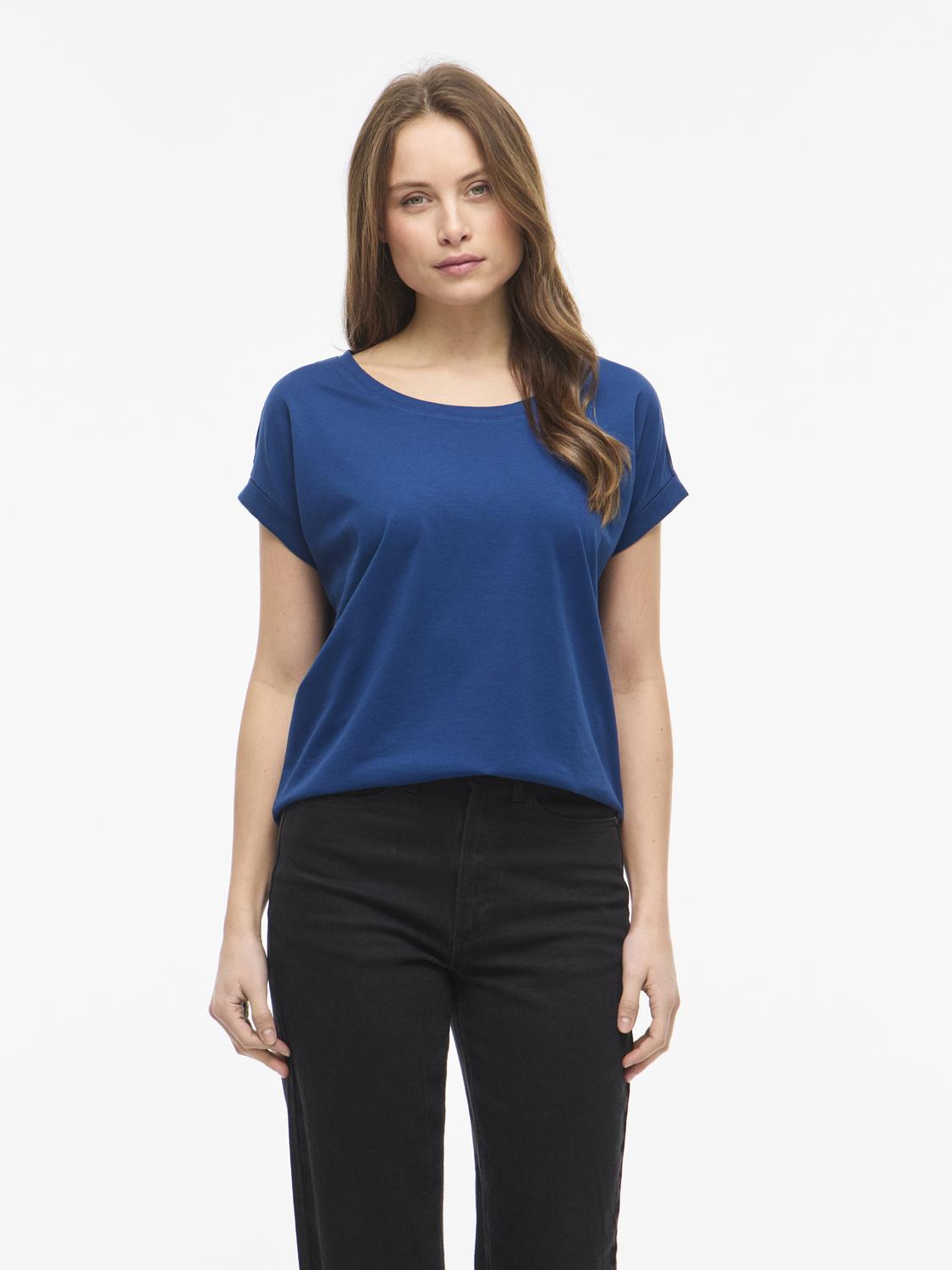 model_shot-front