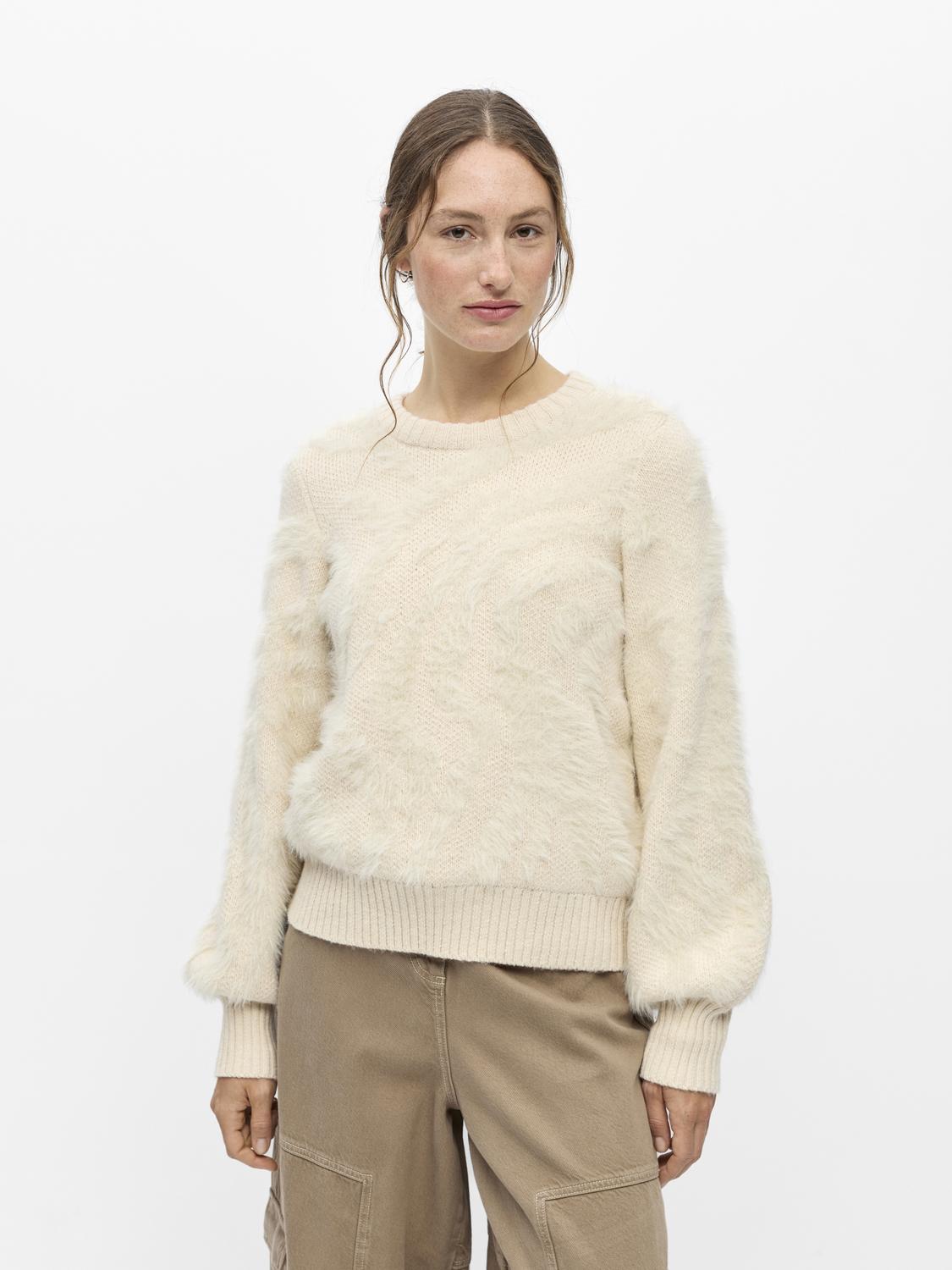 model_shot-front