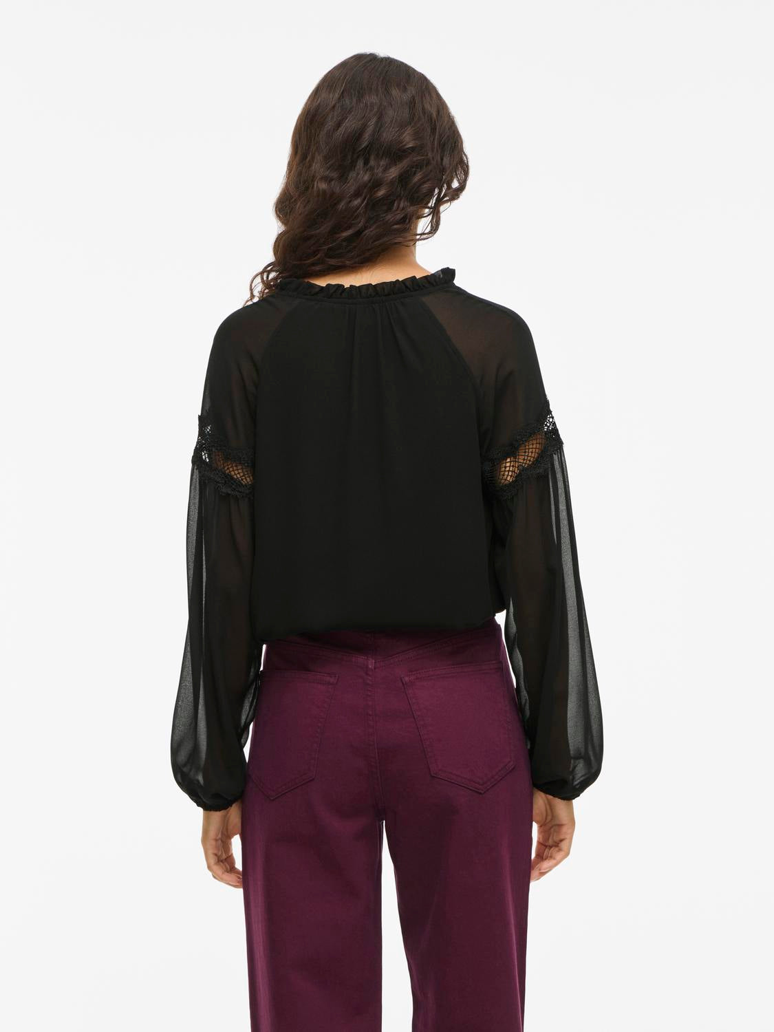 model_shot-back