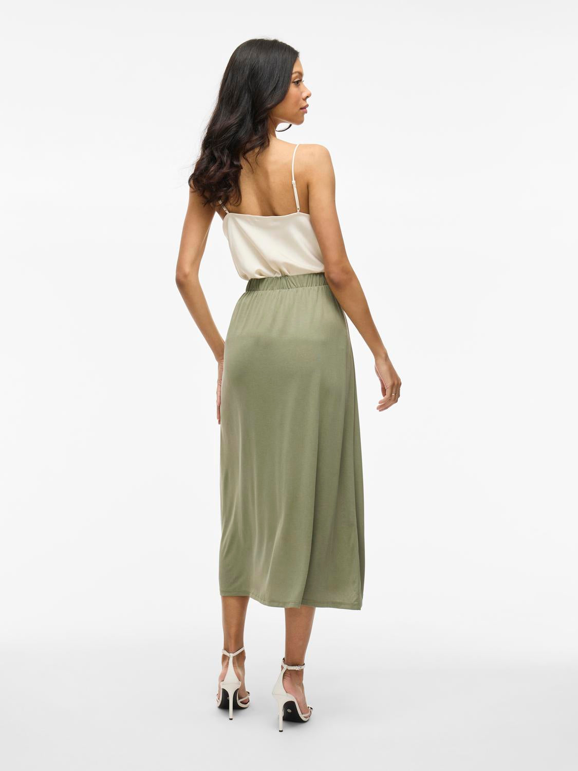 model_shot-back