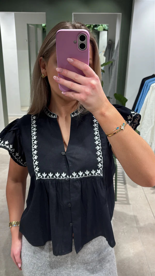 VITALLA Top - Black