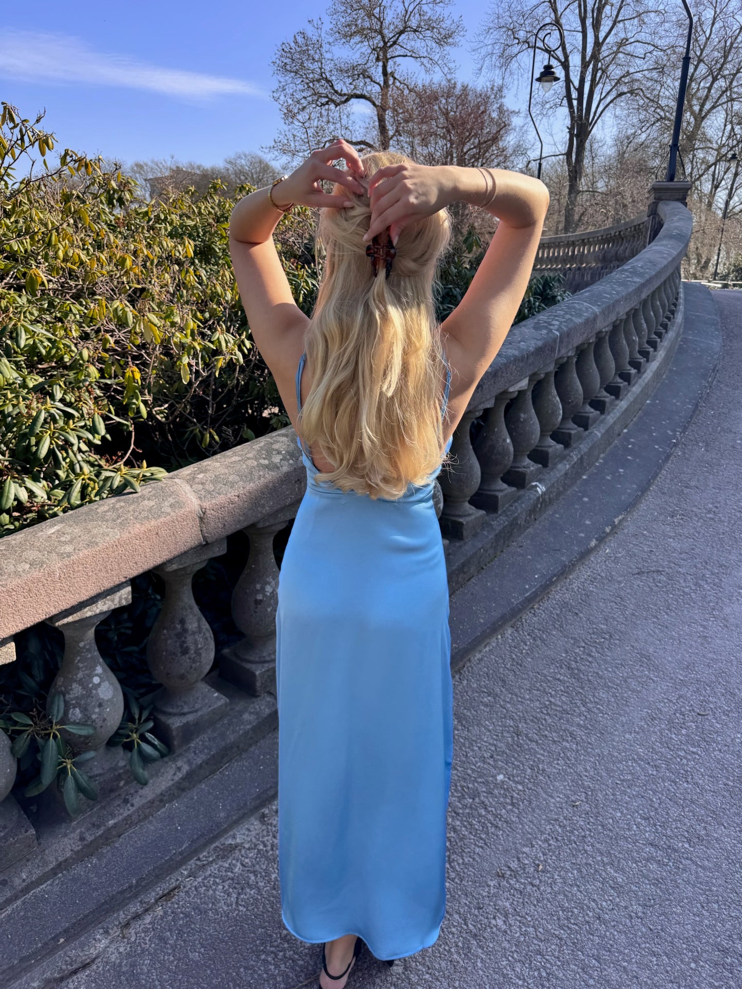 VIRAVENNA Long Dress - Blissful Blue