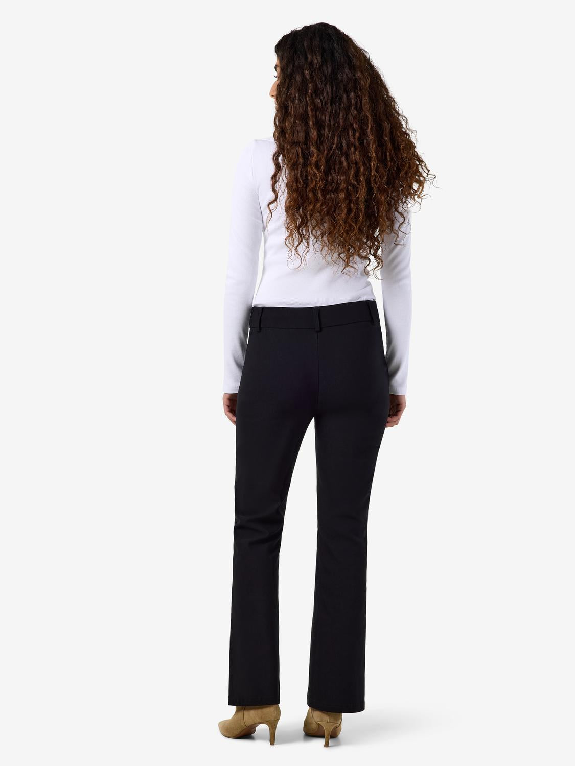 model_shot-front_full
