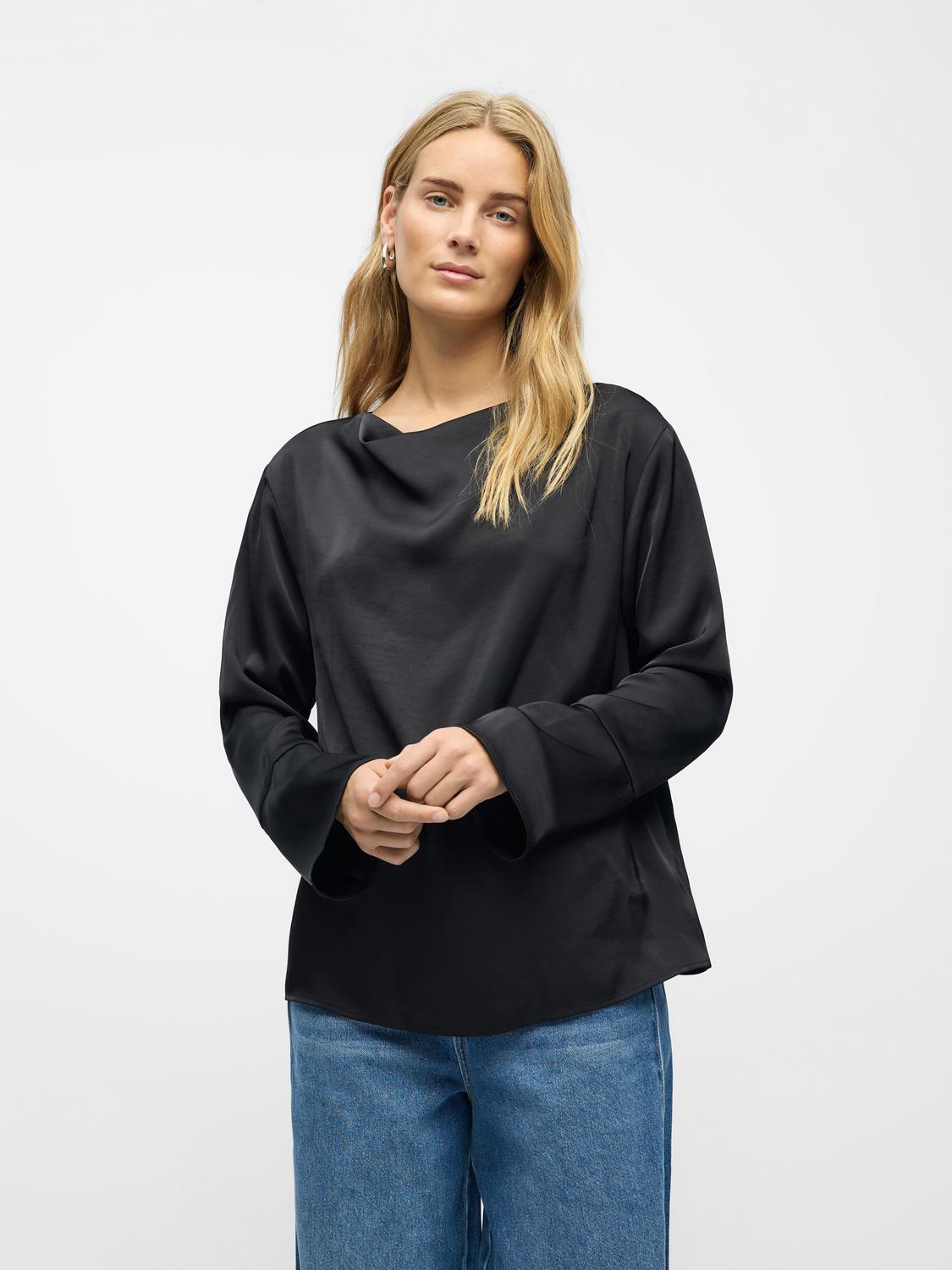 model_shot-front
