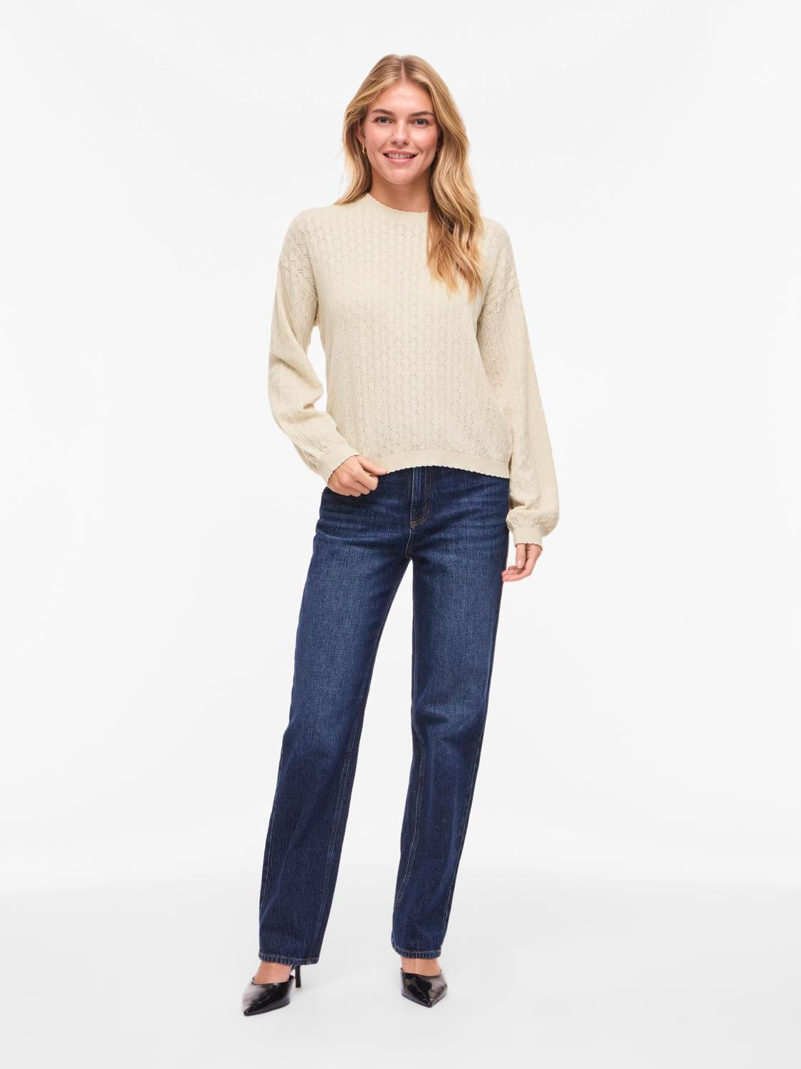 model_shot-front_full