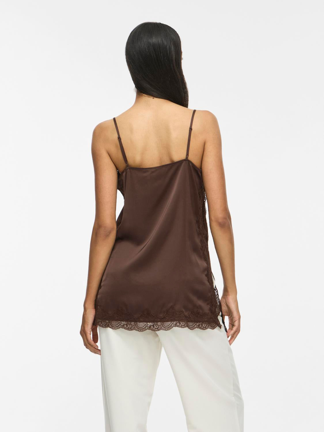 model_shot-back