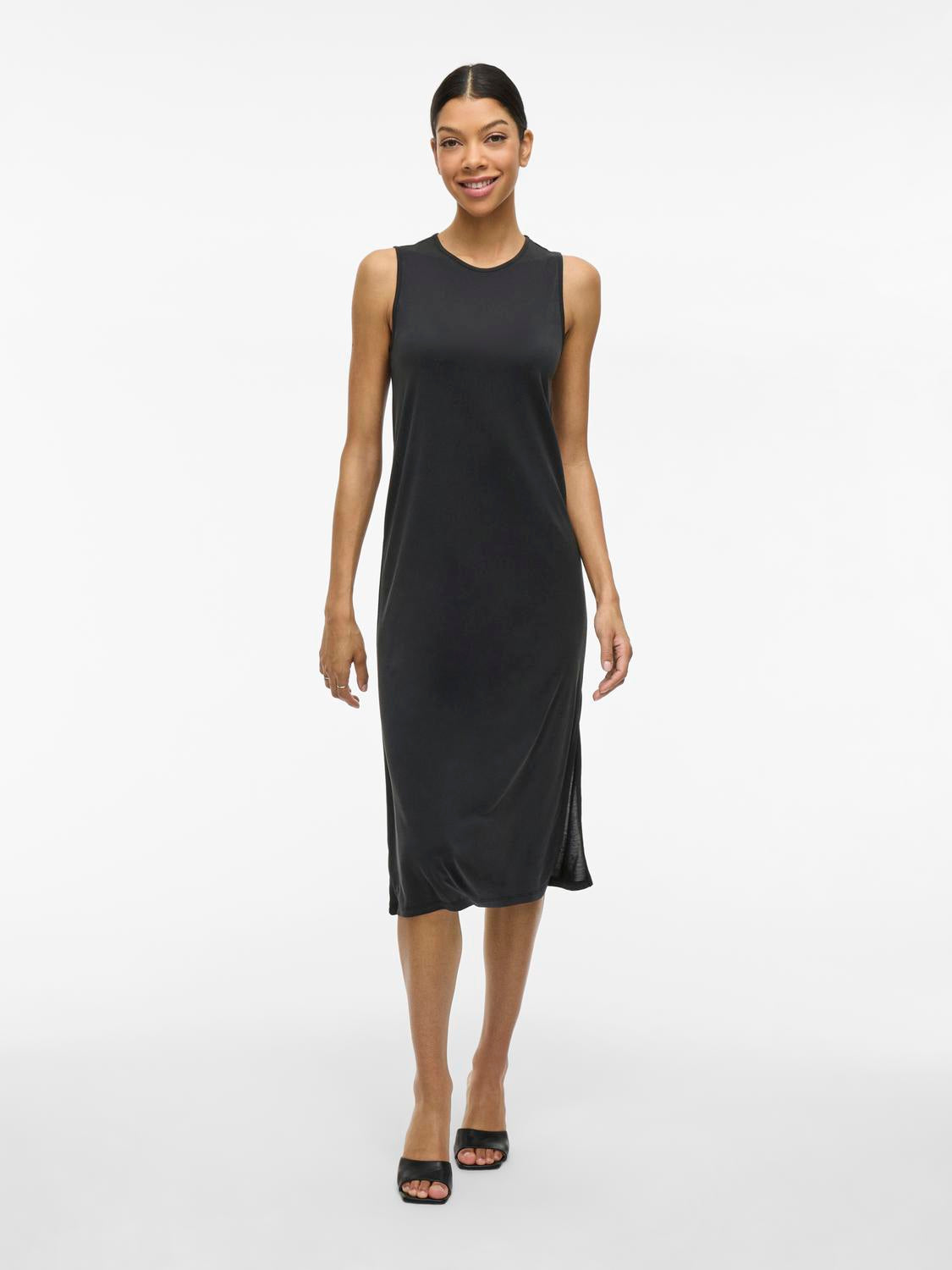 model_shot-front