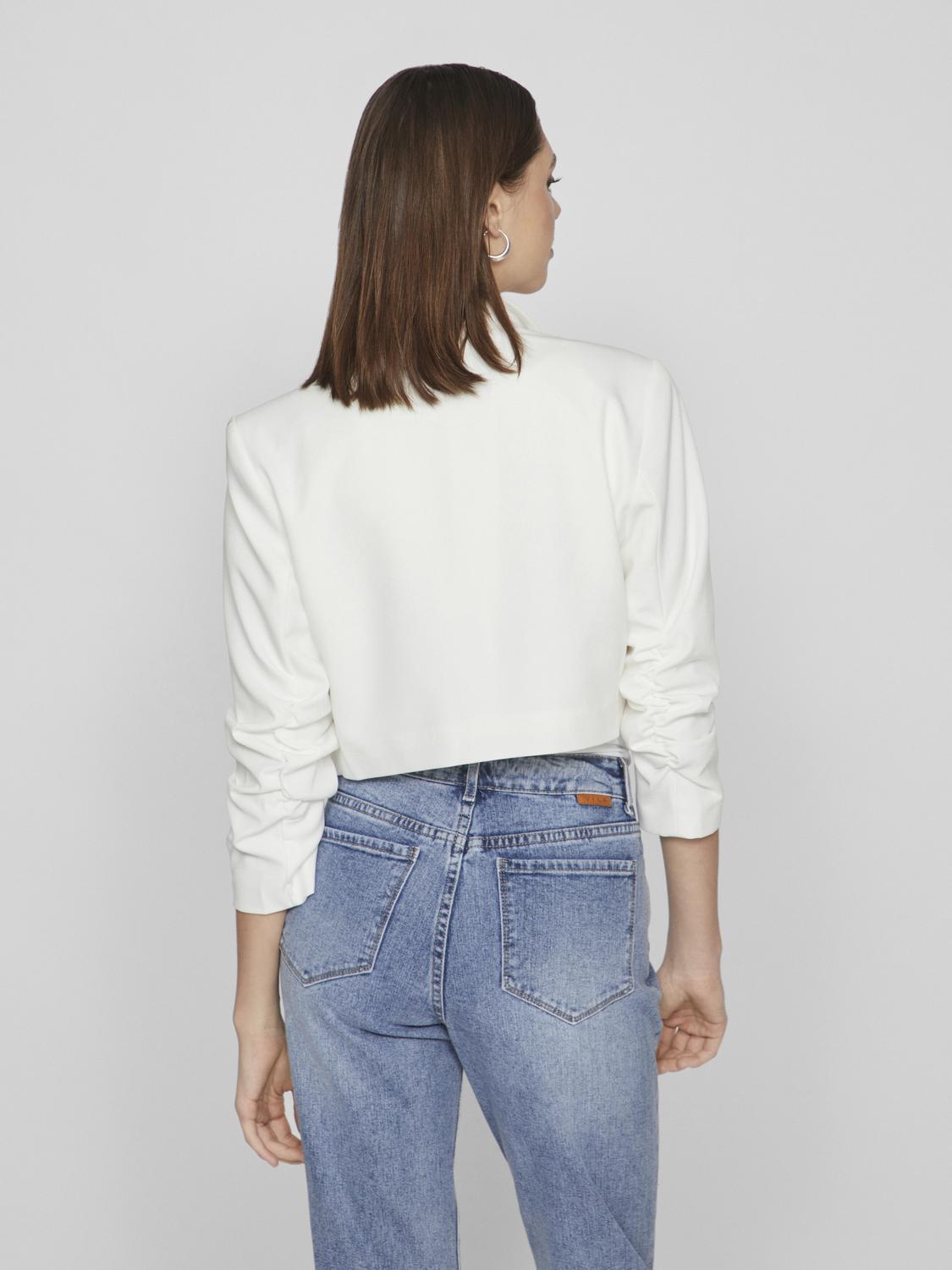 model_shot-back