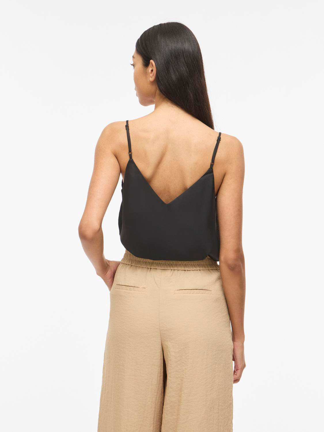 model_shot-back