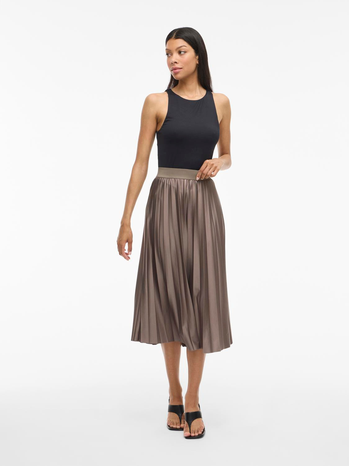 model_shot-front_full