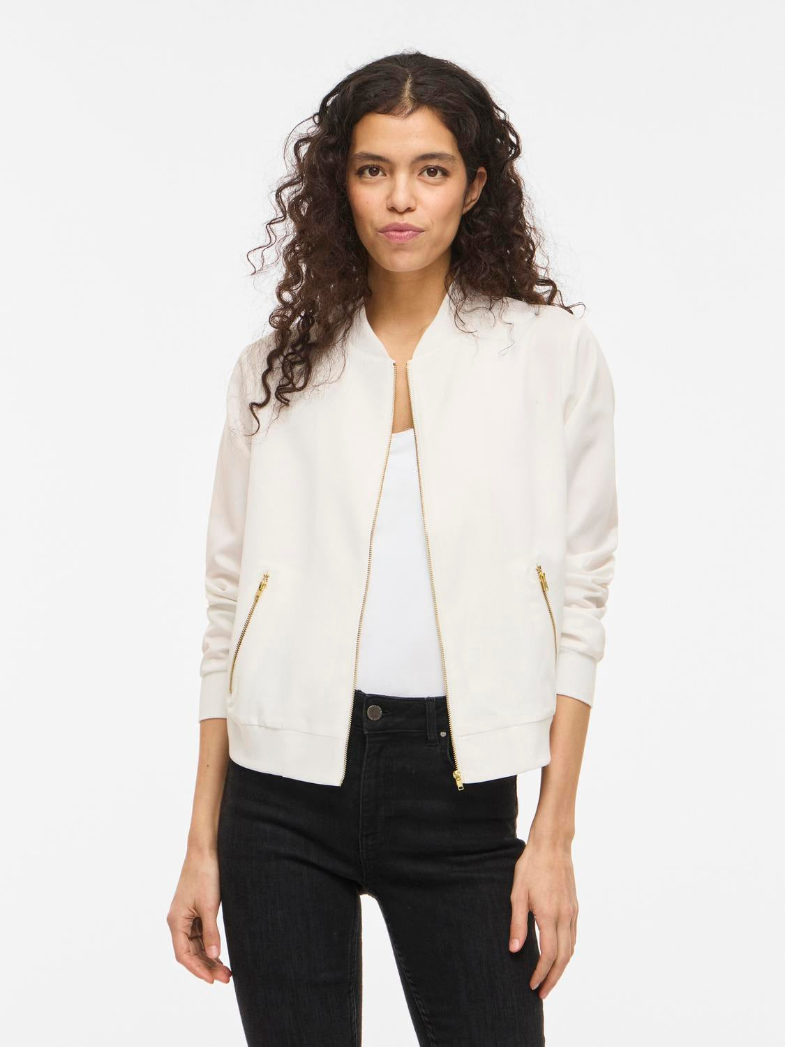 model_shot-front