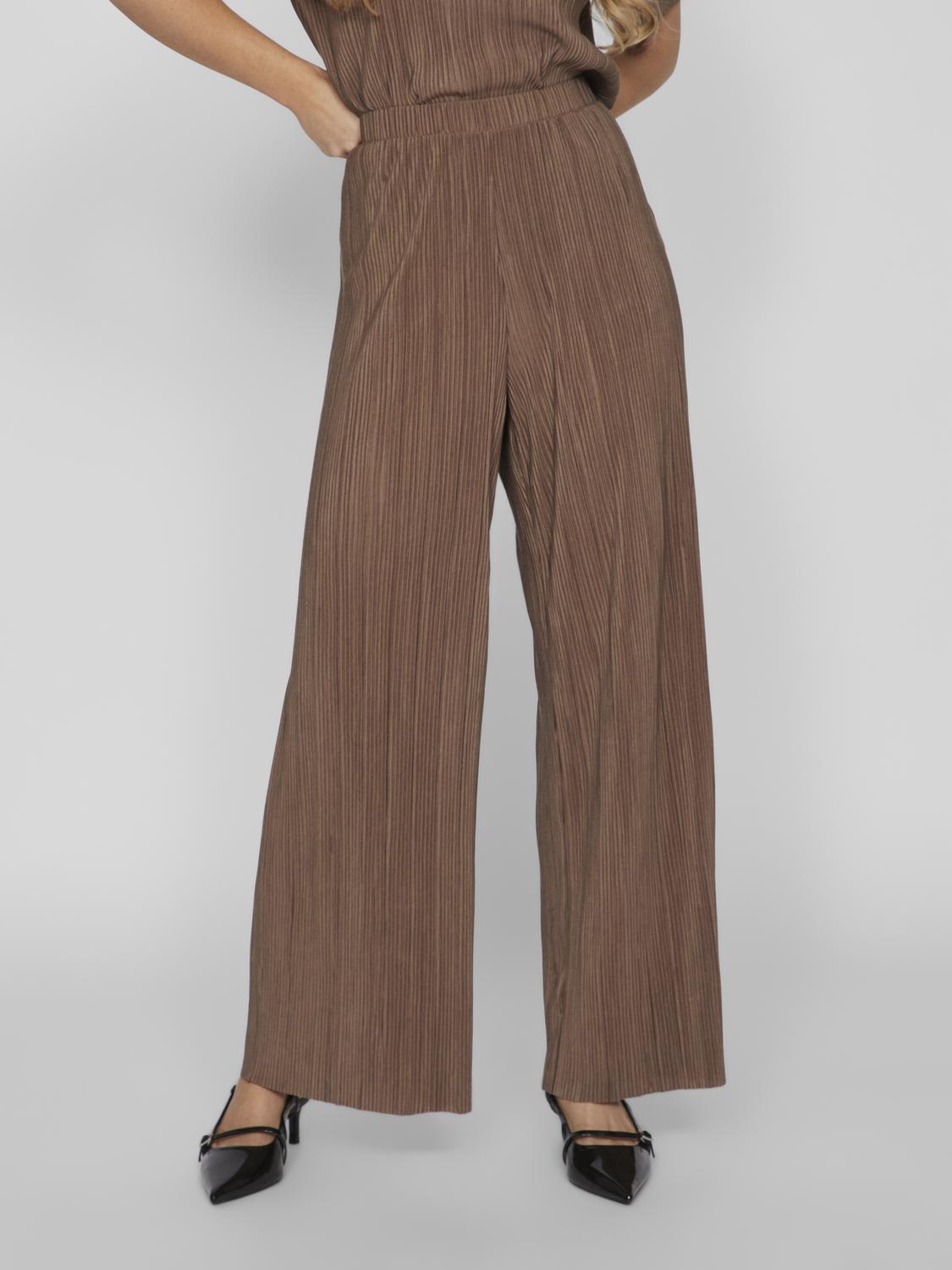 model_shot-front