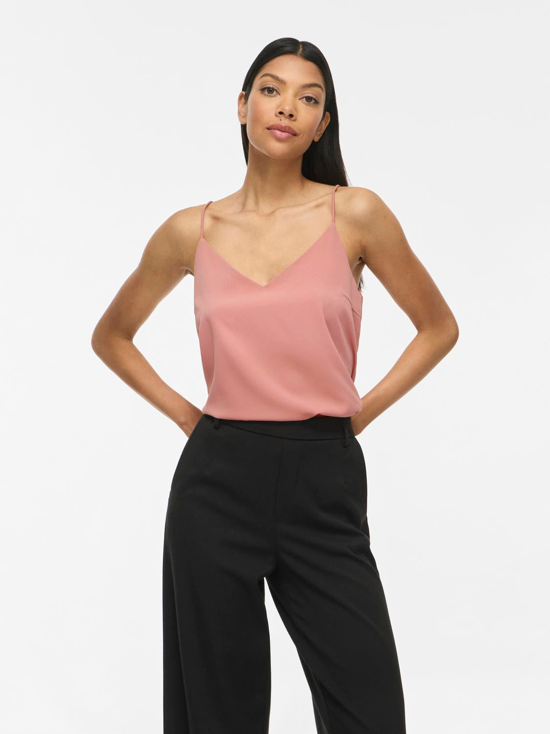 model_shot-front