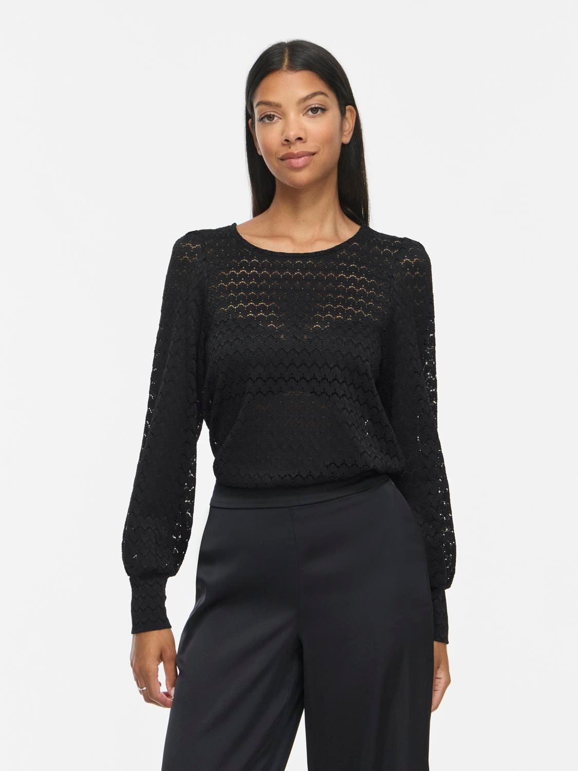 model_shot-front