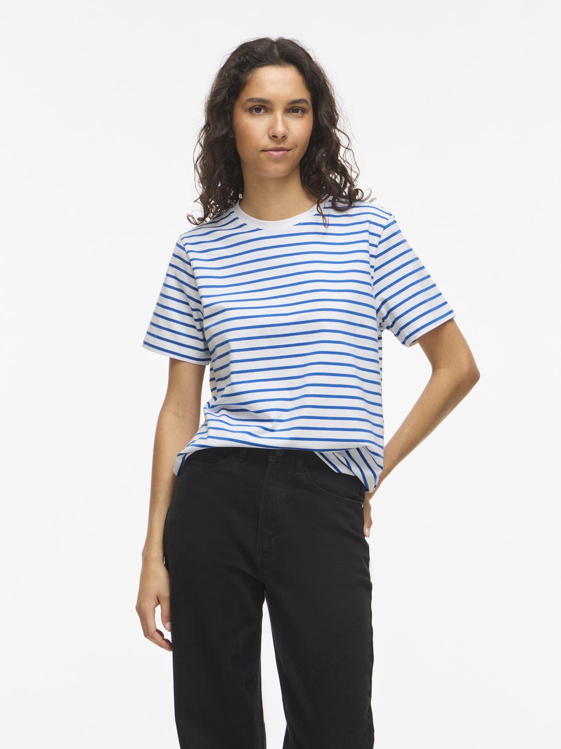 model_shot-front