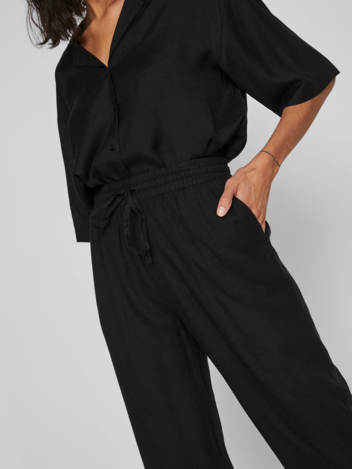 VIPRICIL Pants - Black